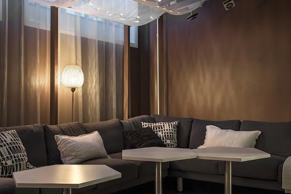 ruskea vuoto päivähuone hotellista ruskea vuoto päivähuone hotellista