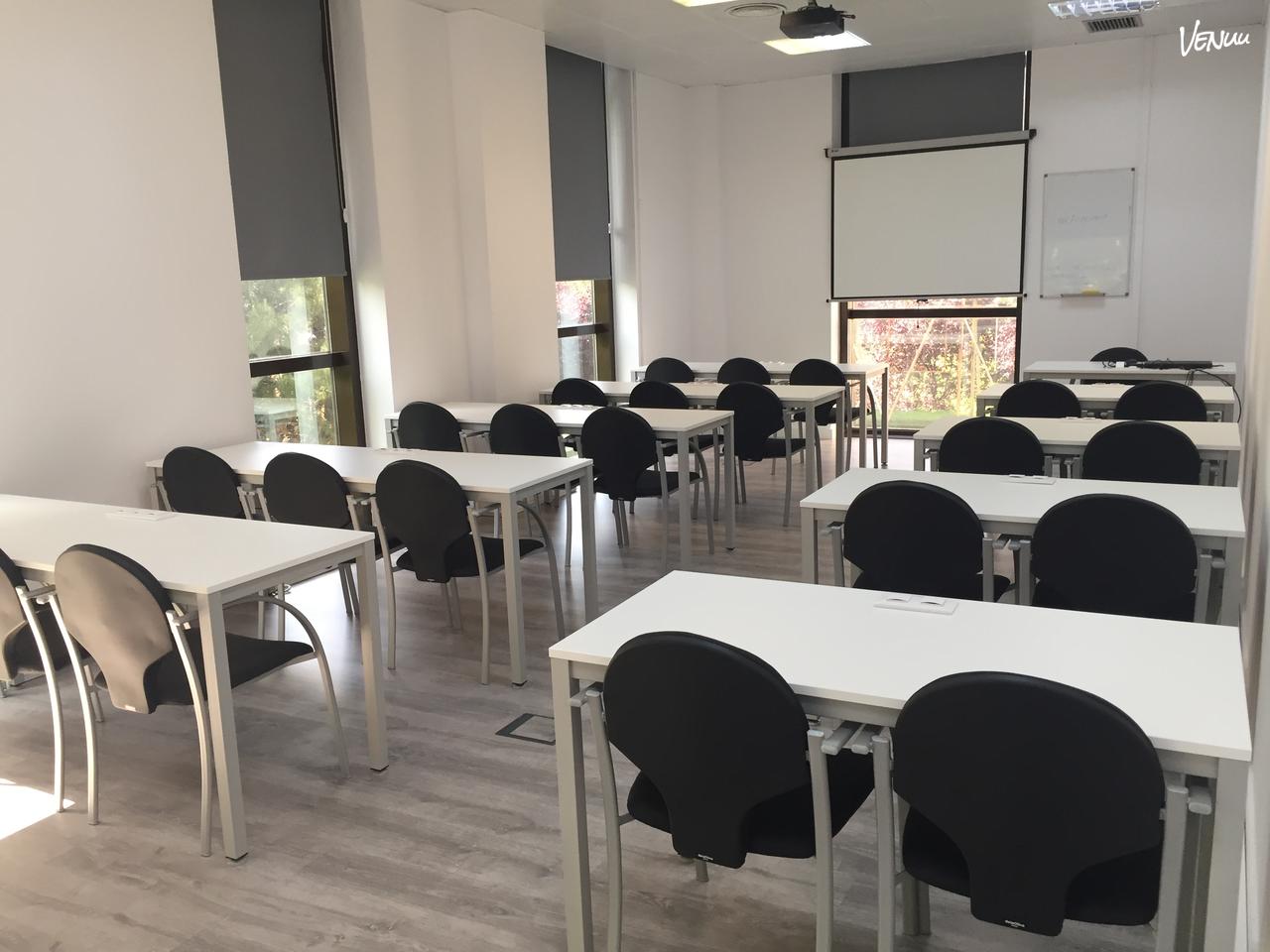 Sala de Formación Google - Imágenes y precios - Venuu.com