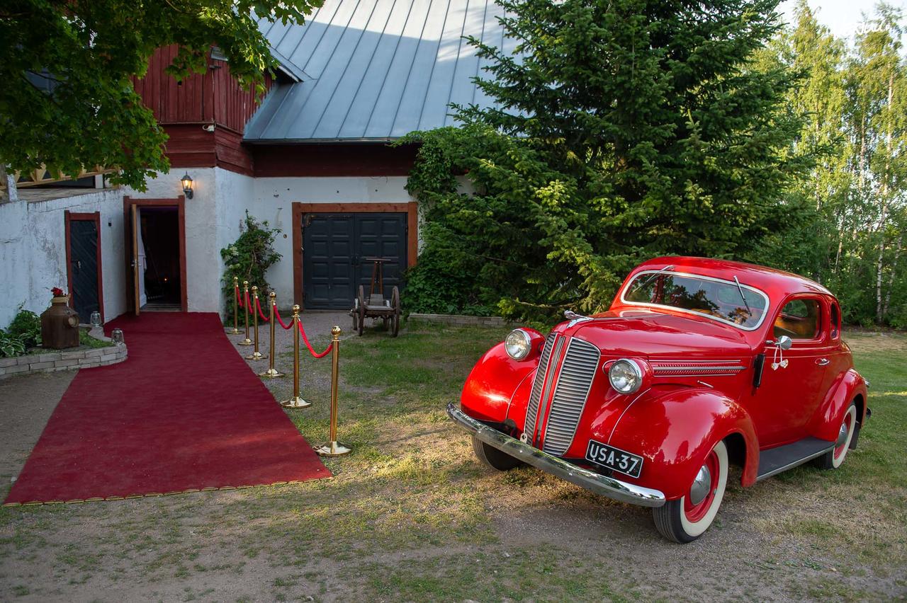 villa-smeds-kokous-ja-juhlatila-katso-kuvat-ja-varaa-venuu-fi