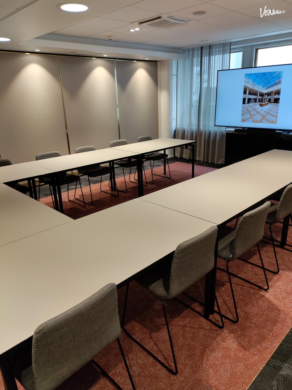 bank-rahapaja-3-5-katso-kuvat-ja-varaa-helposti-venuu-fi