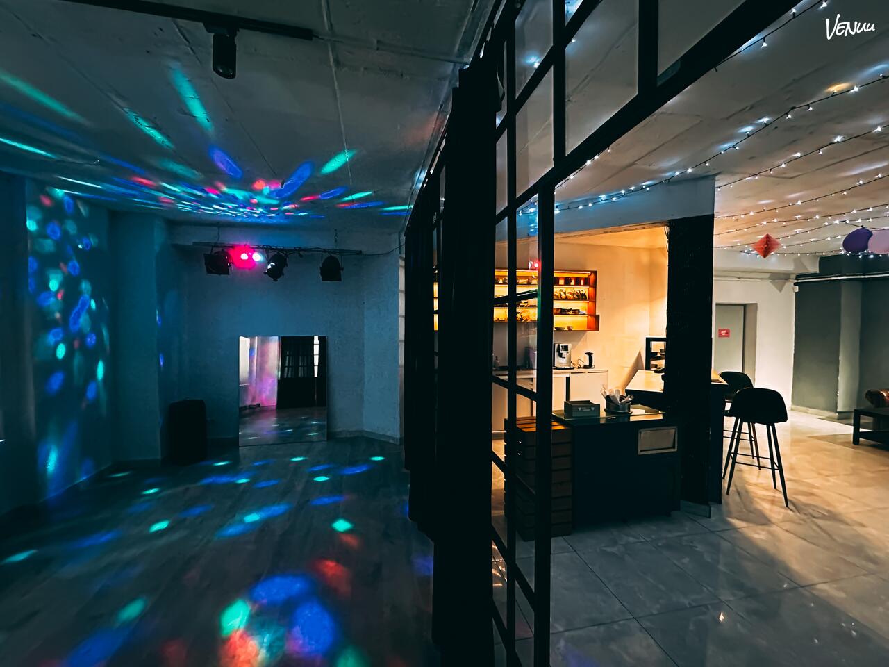 AirDance Space / BLACK ROOM + BAR Wynajmij na event